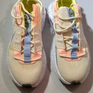 Women’s Nike crater